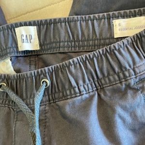 Gap Joggers-small